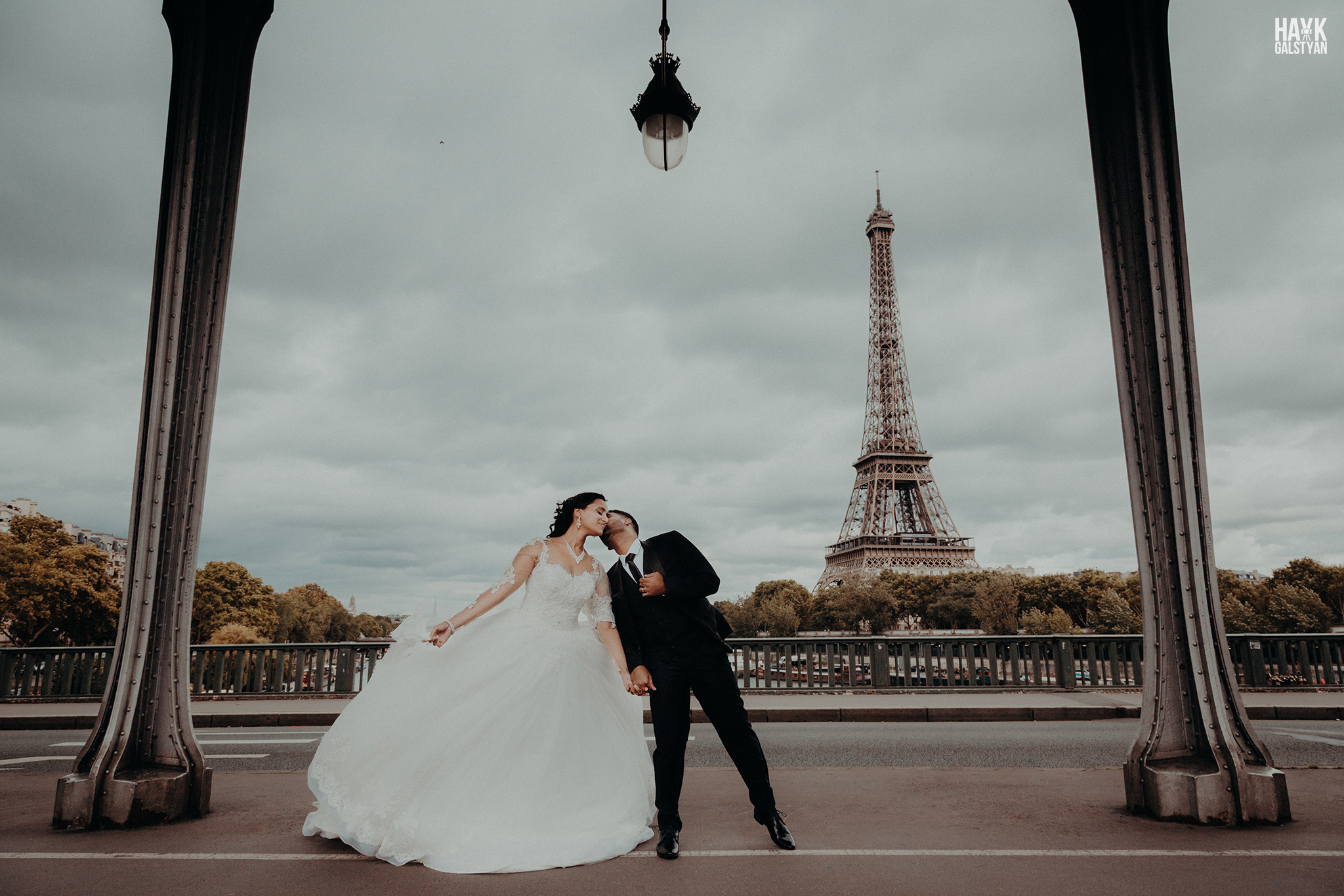 Paris wedding Eiffel Tower by Hayk Galstyan